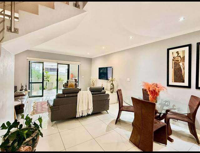 2 BEDROOM DUPLEX FOR SALE IN BRYANSTON EAST